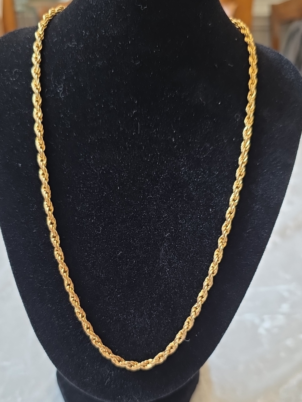 Vintage Classic Elegant Gold Tone Rope Chain Necklace 18 Inches